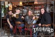 ČTYŘI NOSÁČI TANKUJOU ALKOHOL A THRASH!!! TANKARD!!!
