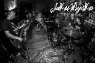 MYMANMIKE nemohou na OEF 2016 vystoupit tak pro vás máme Grind/thrash pumelici jménem JAKUBYSKO!!!